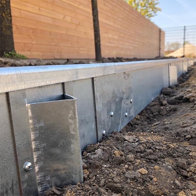 Obrubník zploštělý z cortenové oceli 23 cm kompletní sada na 24 metrů