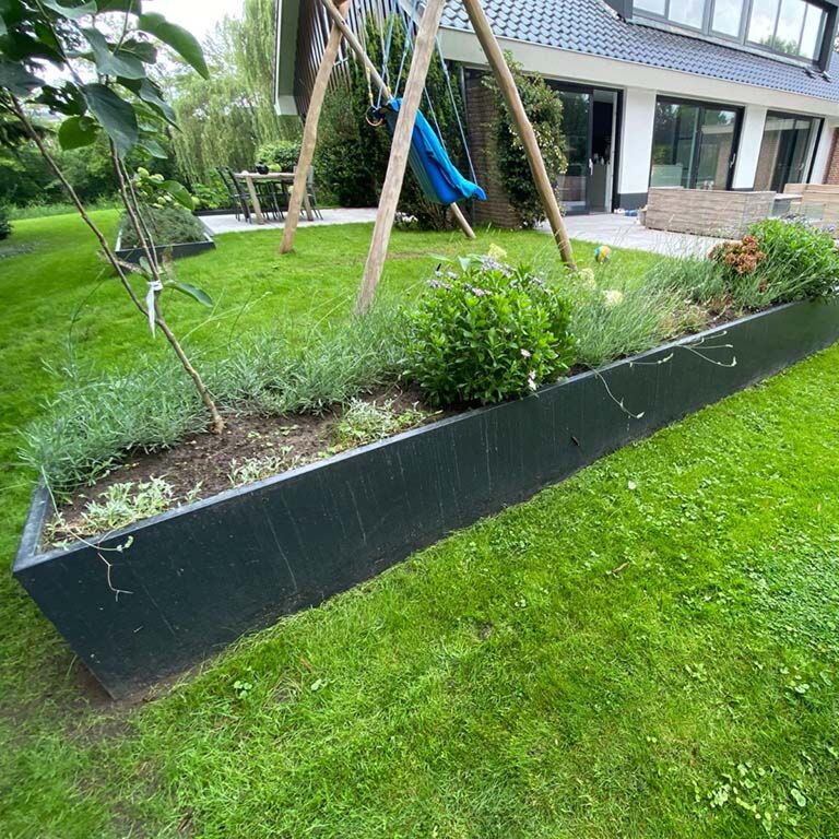 Opěrná zeď rovná z práškově lakovaná ocel 200 cm (výška 50 cm)
